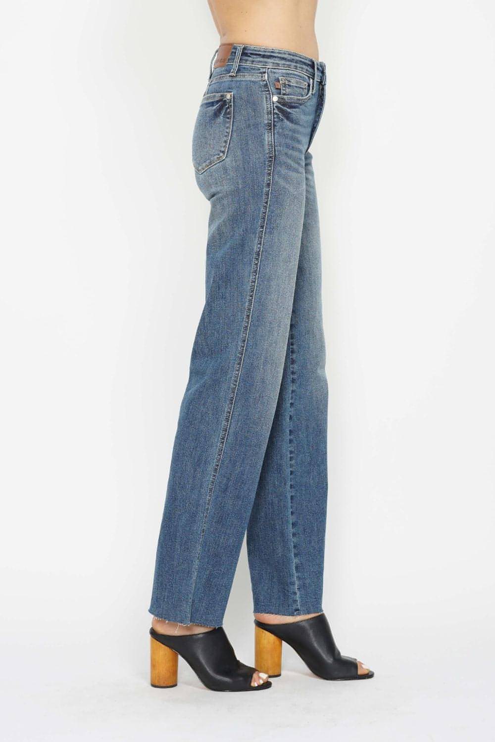 Judy Blue Completo em tamanho grande Controle de jeans retos