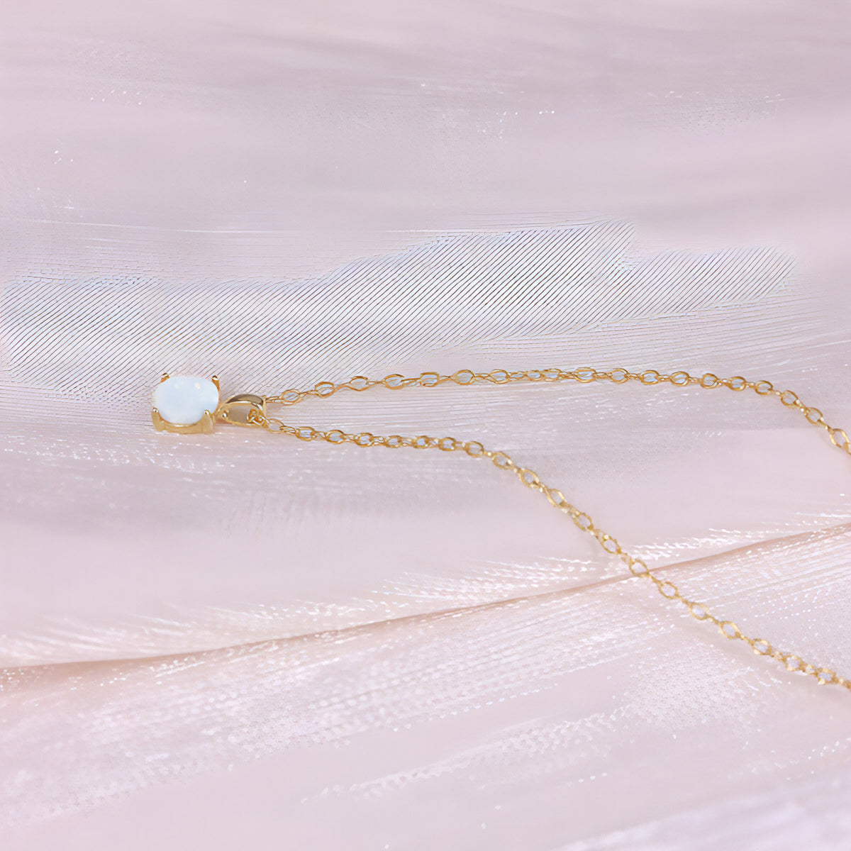 LuxeJewels™ – Aurora Opal Light Necklace