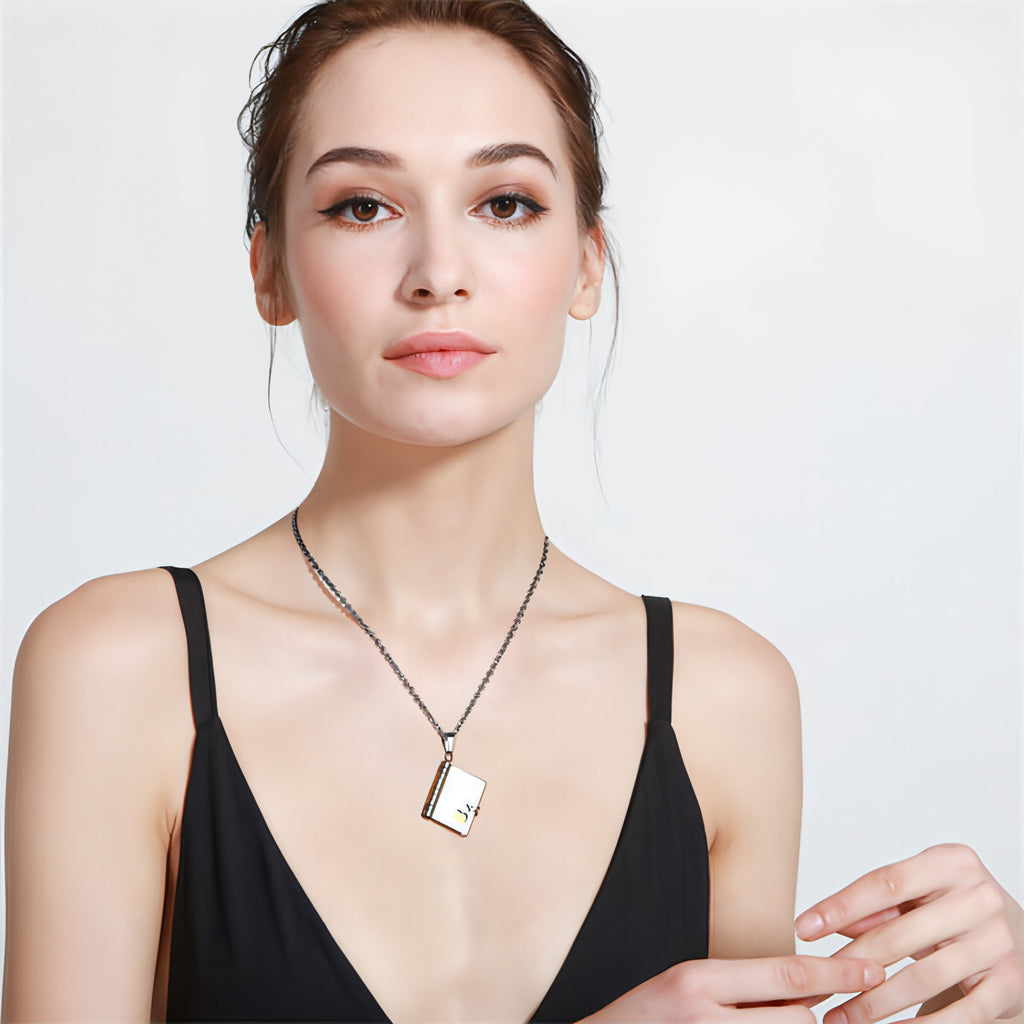 LuxeJewels™ – LoveBook™ Couple Pendant
