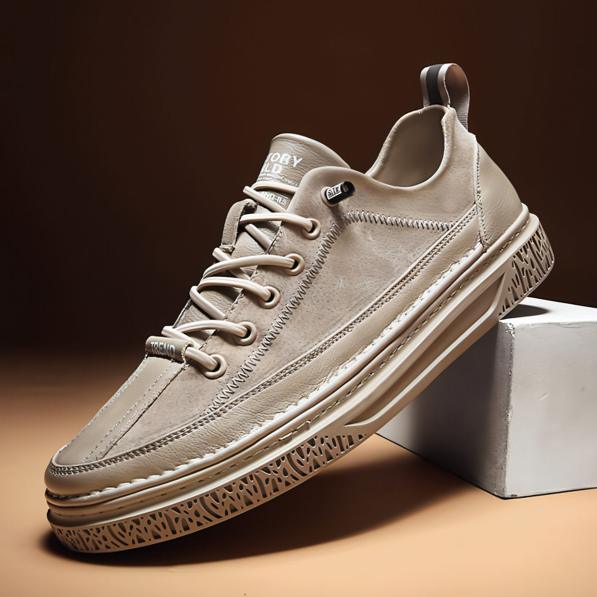 Zapatos de cuero pequeños estilo británico casual para hombre