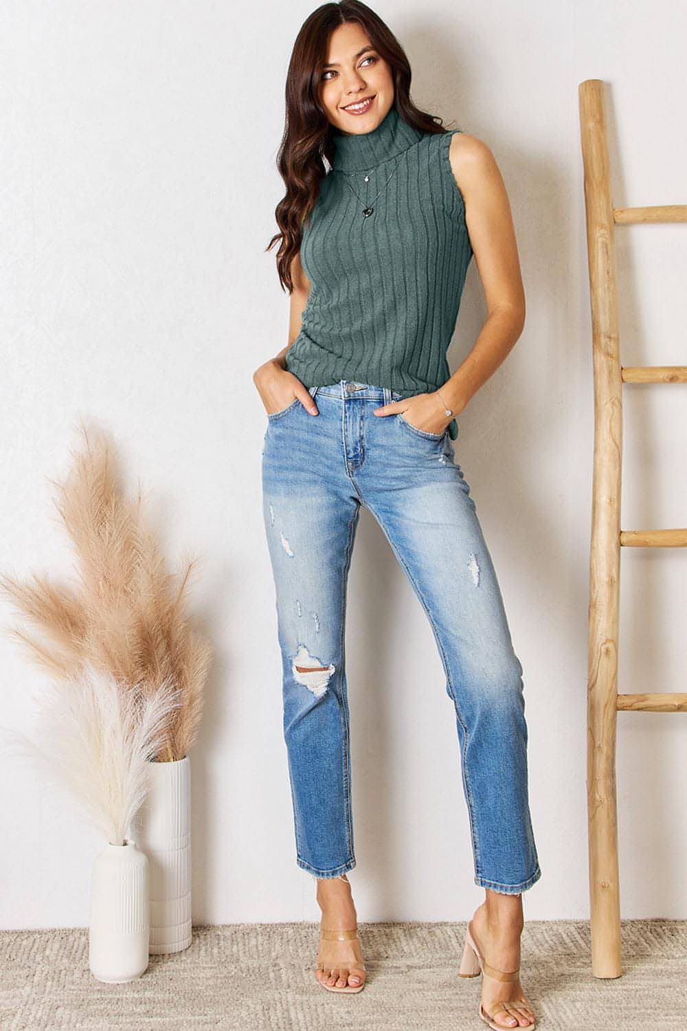 Débardeur à col roulé côtelé pleine taille Basic Bae