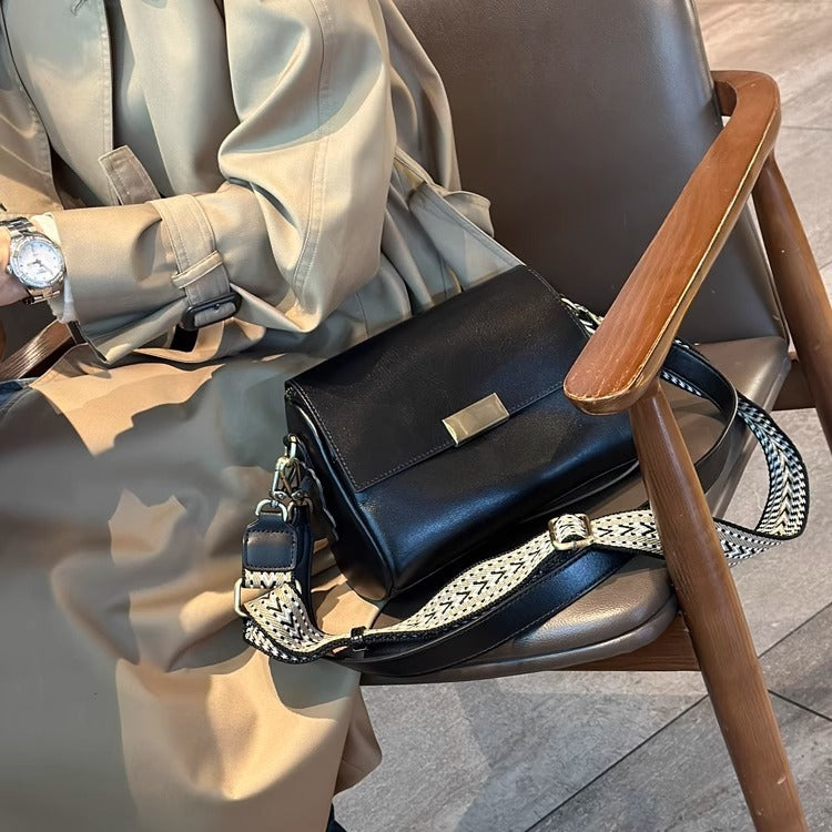 SolunaLuxe™ – Heritage Grace Shoulder Bag