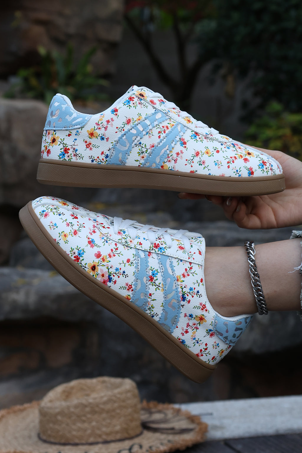 Racing Red Fresh Floral Print Color Block Detail Lace Up Shoes