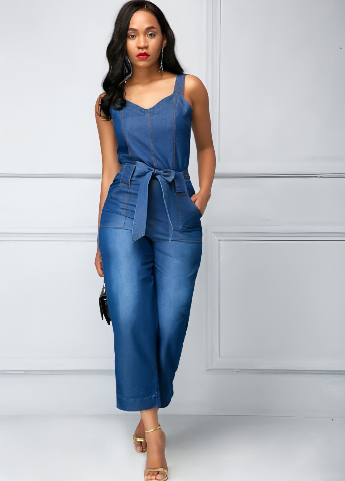 Jumpsuit aus Denim mit Sling-Schleife