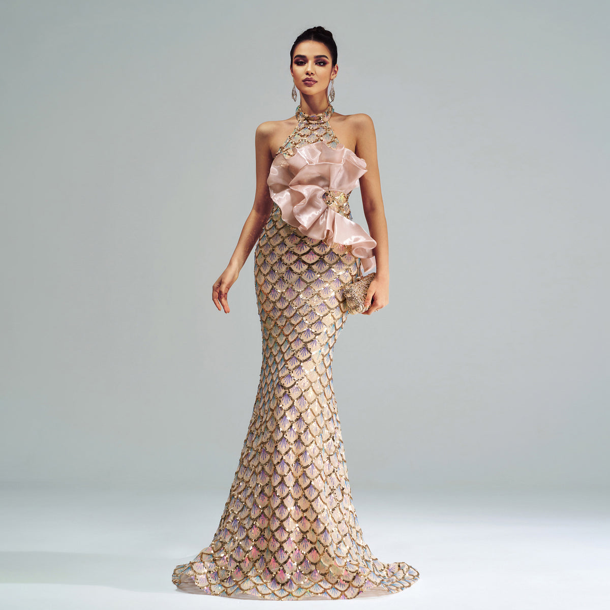 “Champagne Glam” Halter Mermaid Dress – Luxury for Elite Occasions