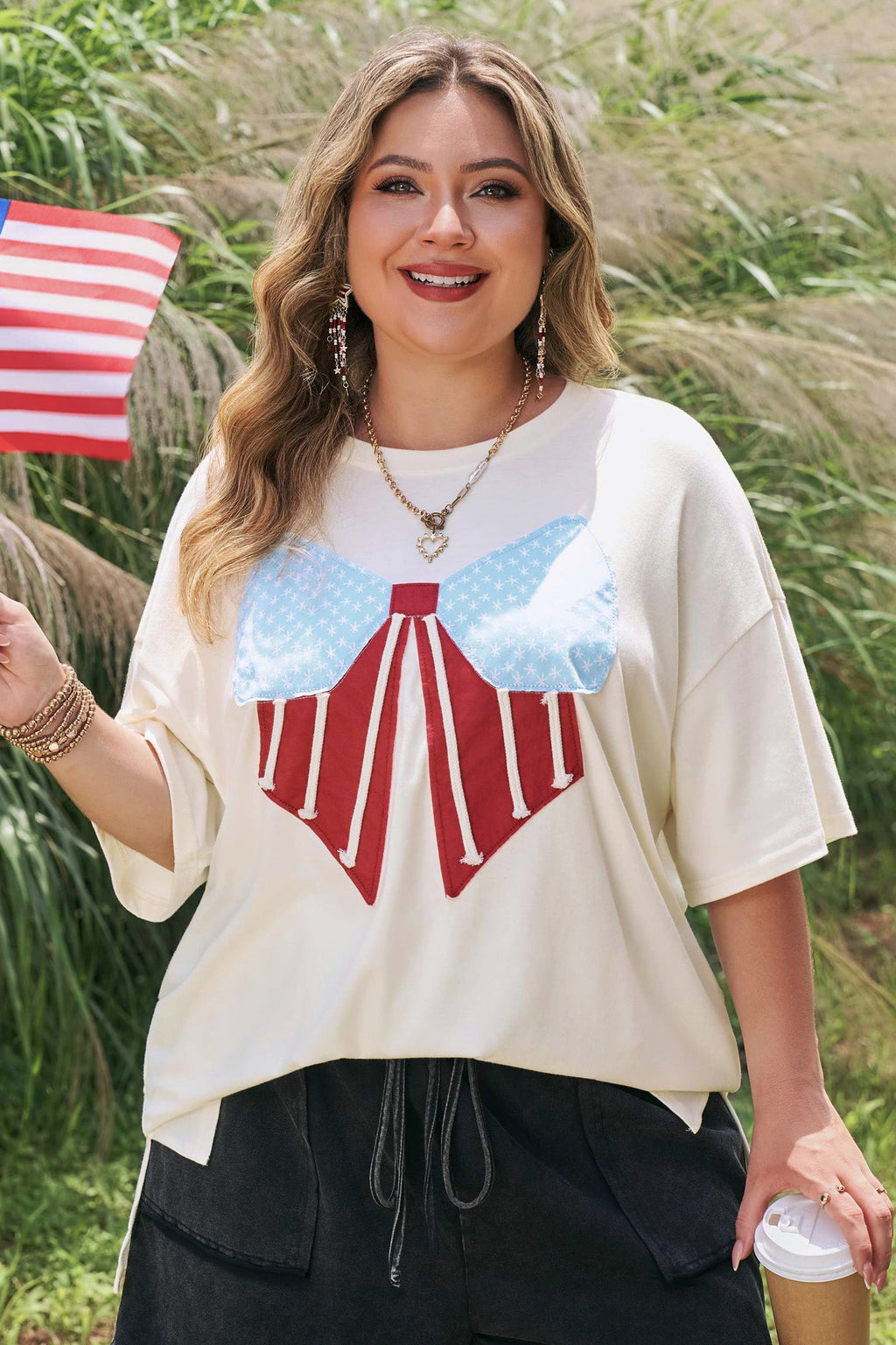 White Distressed Flag Bow Patched Plus Size T Shirt