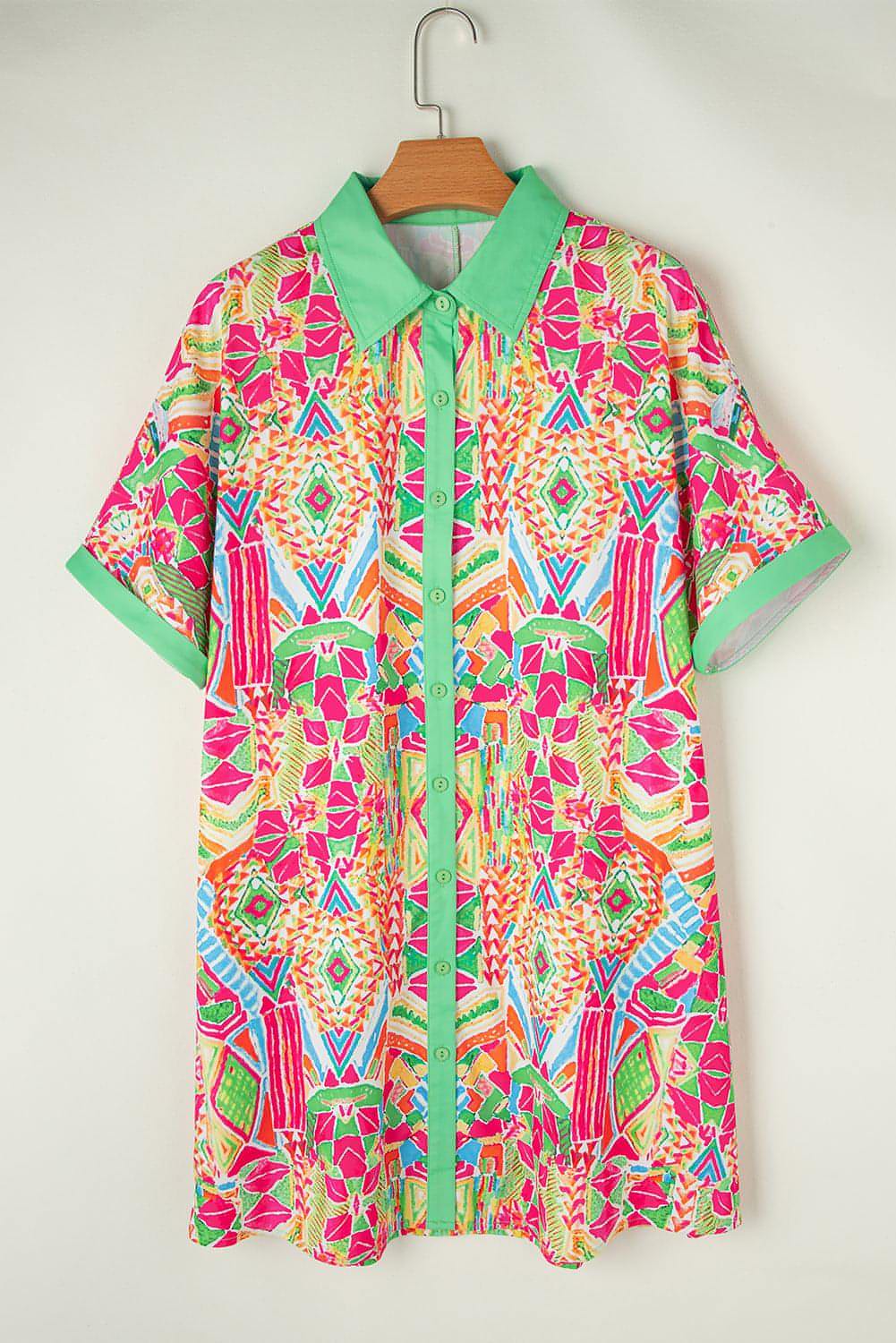 Orangefarbenes, kurzärmliges Hemdkleid mit geometrischem Print und Kontrast