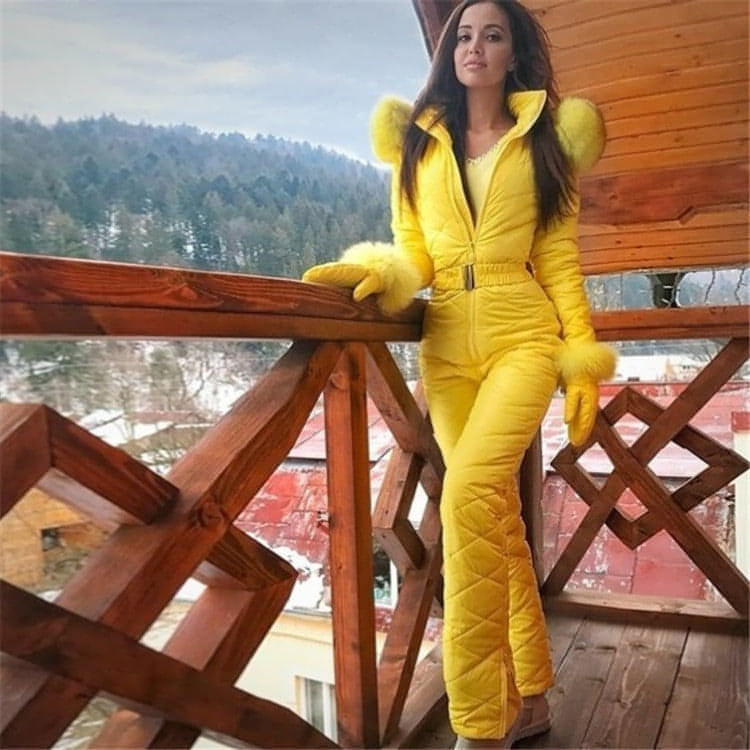 Winter Outdoor Fashion Ski Suit for Women – Warmth & Freedom on the Slopes