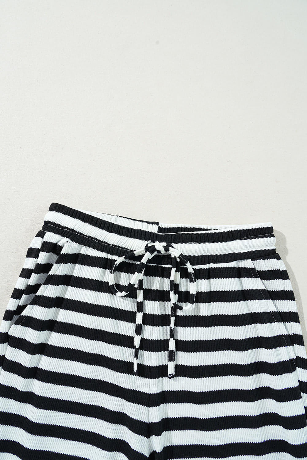 Schwarze Streifen Schnürpeak-up Taille Casual Flared Hosen