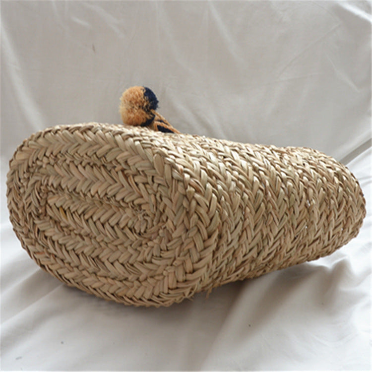 SolunaWeave™ – Raffia Pom Beach Bag