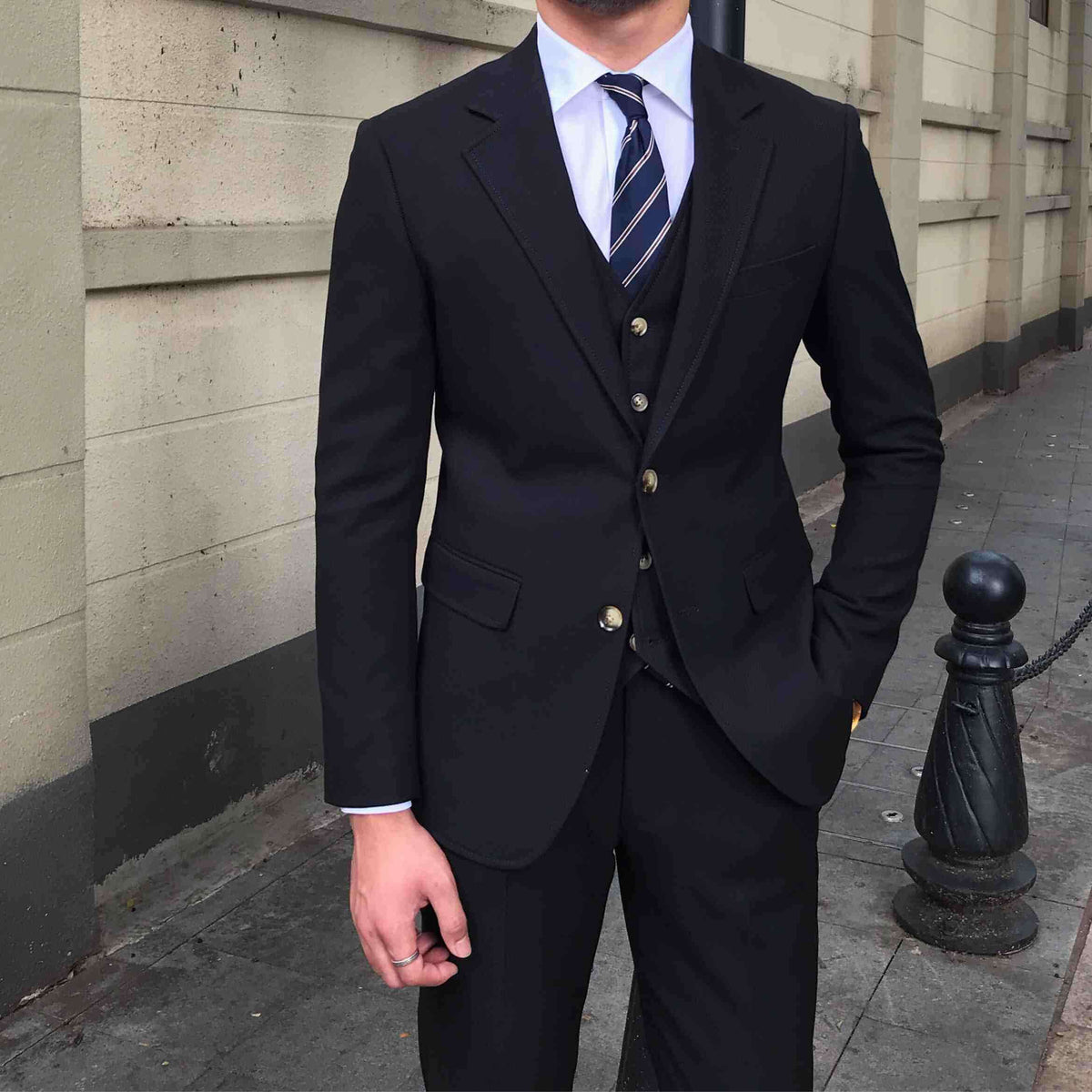 Vérselle™ – Slim-Fit Modern Three-Piece Suit