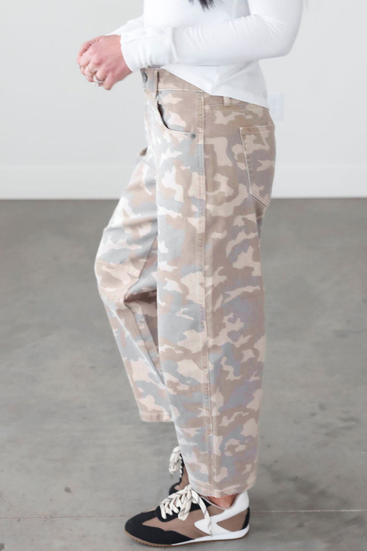 Khaki Camouflage Pattern Pocket Rivet Detail Ankle-Length Harem Fit Jeans