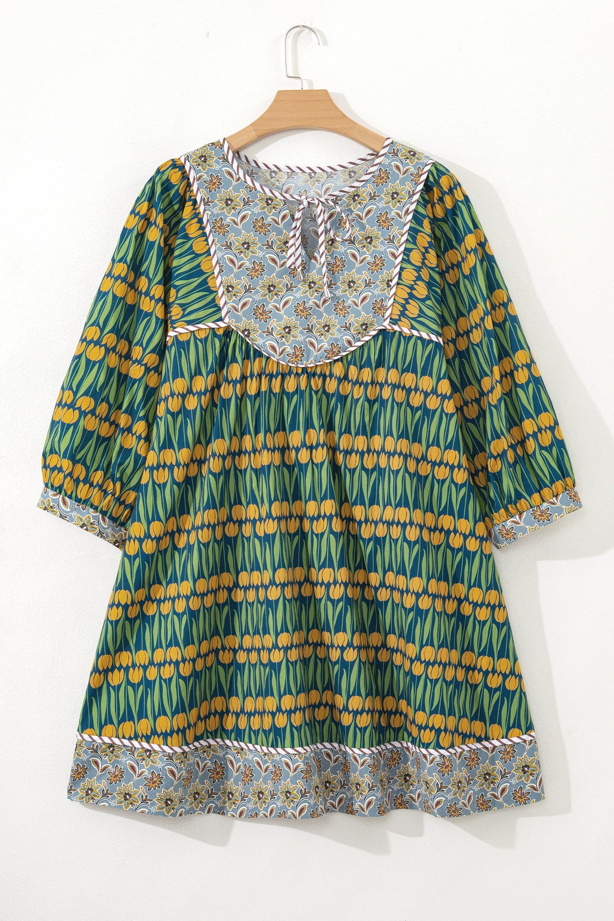Green Plus Size Mixed Floral Print Striped Trim Loose Mini Dress