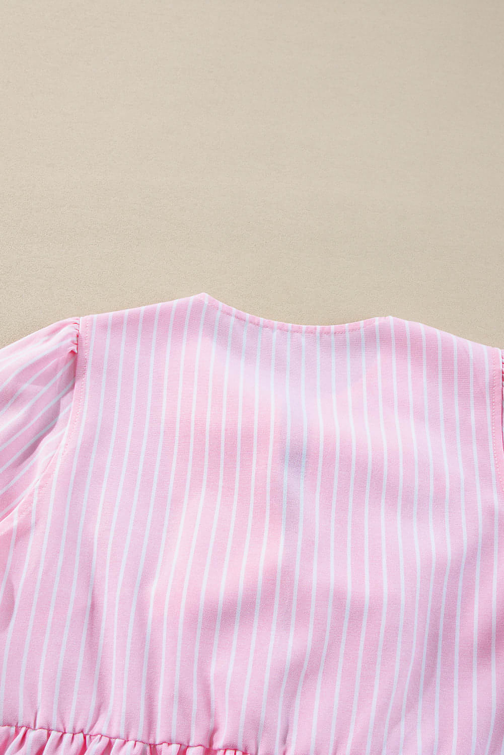 Pink Streifen Bowknot vorne Crew Neck Puffarmbluse