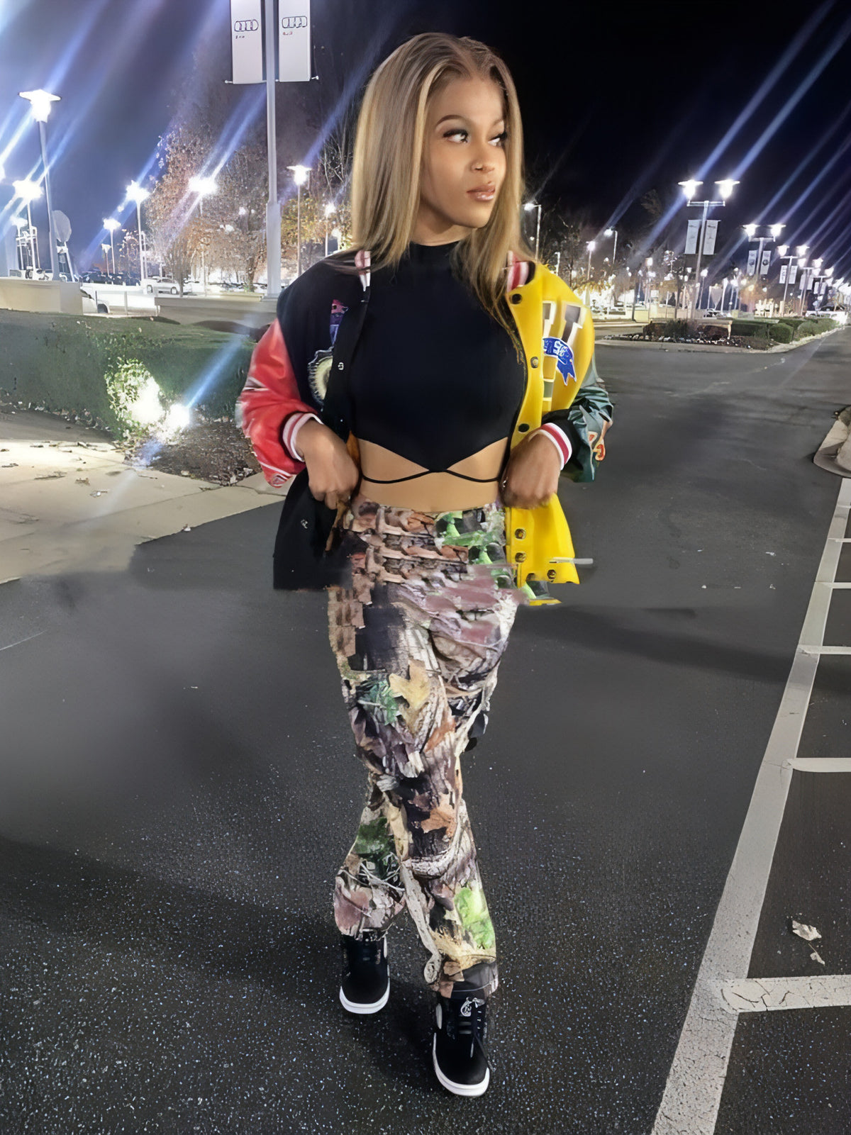 Calças casuais soltas com bolsos impressos de folhas (jeans)