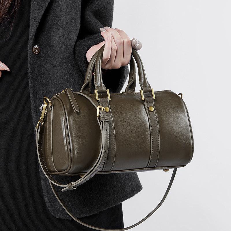 Retro Portable Cowhide Crossbody Bag – Vintage Style with Modern Convenience