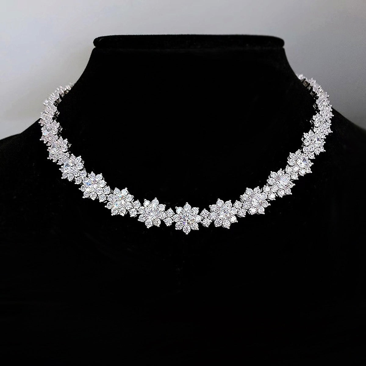 925 Silver High Carbon Diamond Sunflower Collarbone Chain - enhanced image 1