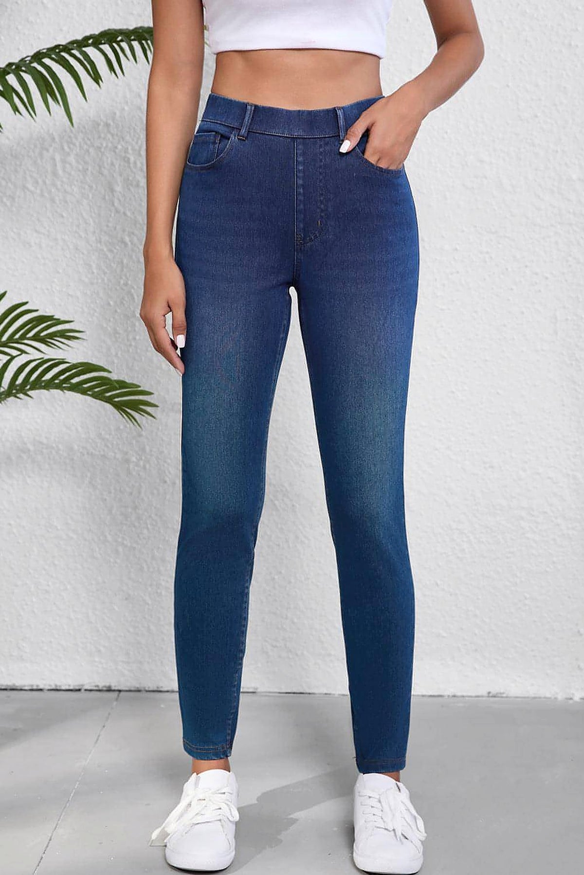 Ashleigh Blue Multiple Pockets Straight Leg Washed Stretchy Knit Casual Jeans - enhanced image 1