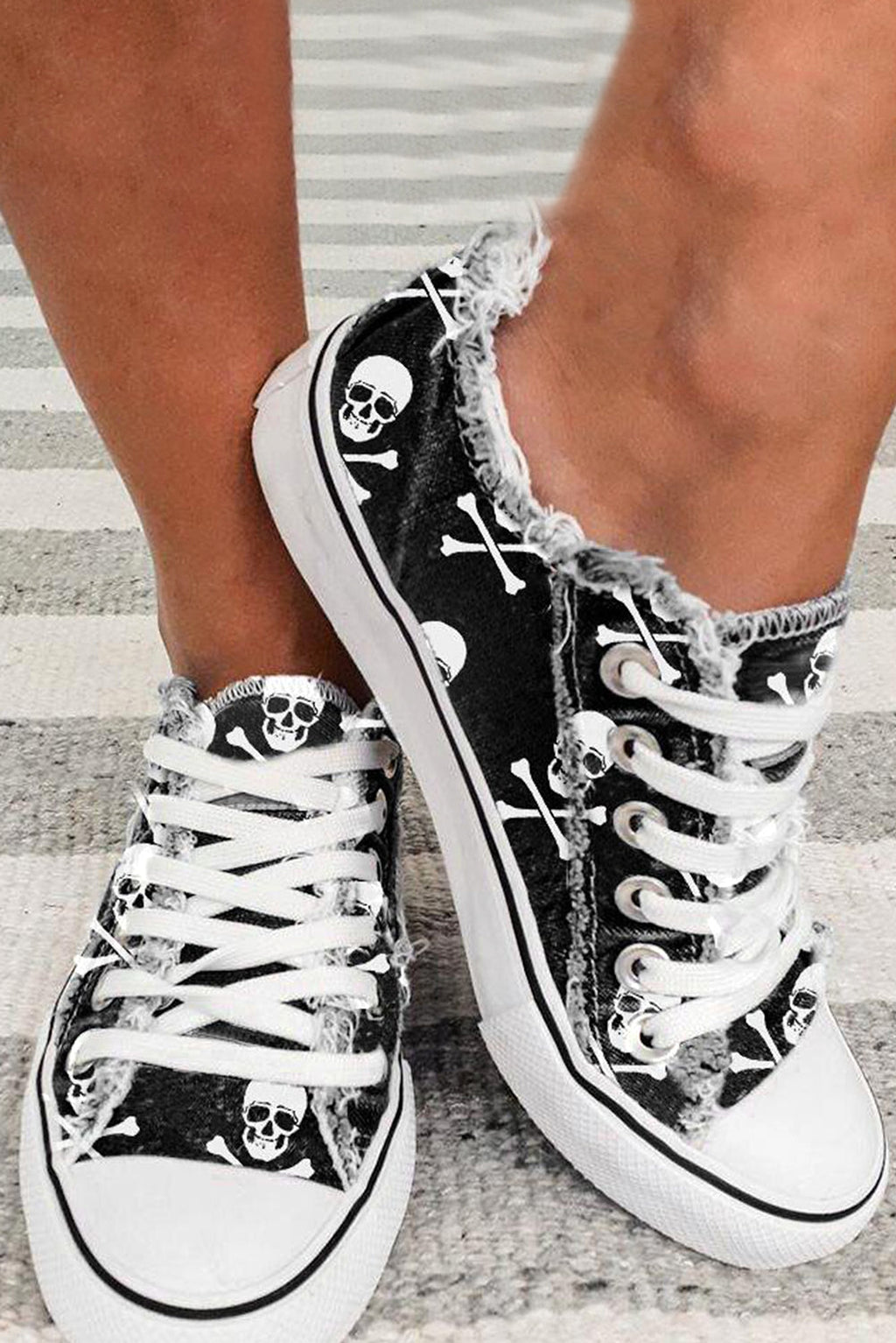 Black Skull Print Lace-up Canvas Sneakers - enhanced image 1
