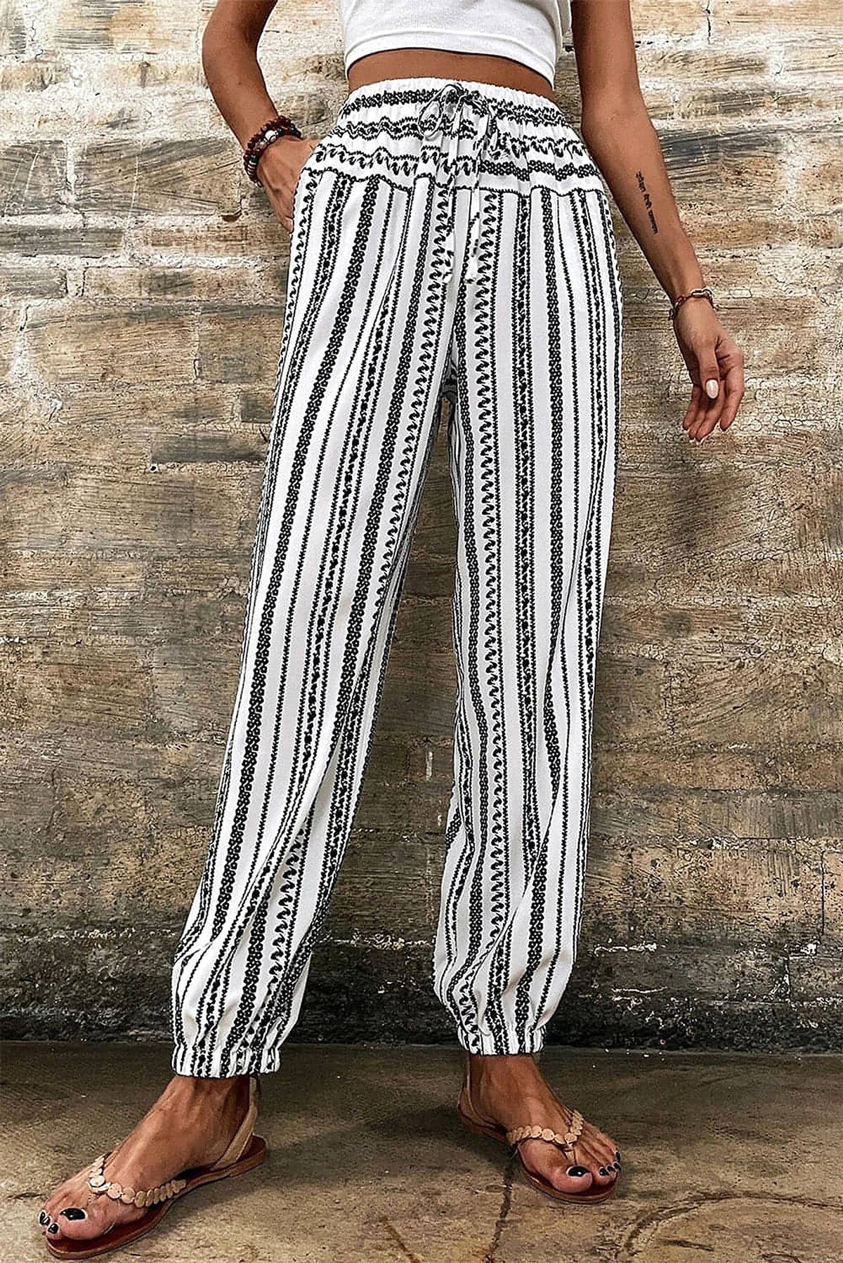 Black Stripe Boho Striped Print Casual Pants - enhanced image 1