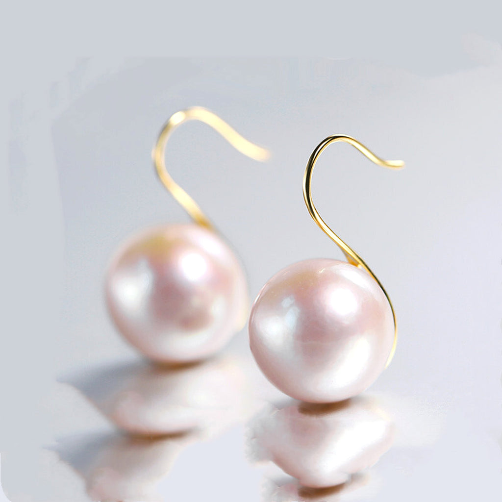 Bright Moonlight Freshwater Pearl Ear Hook - enhanced image 1
