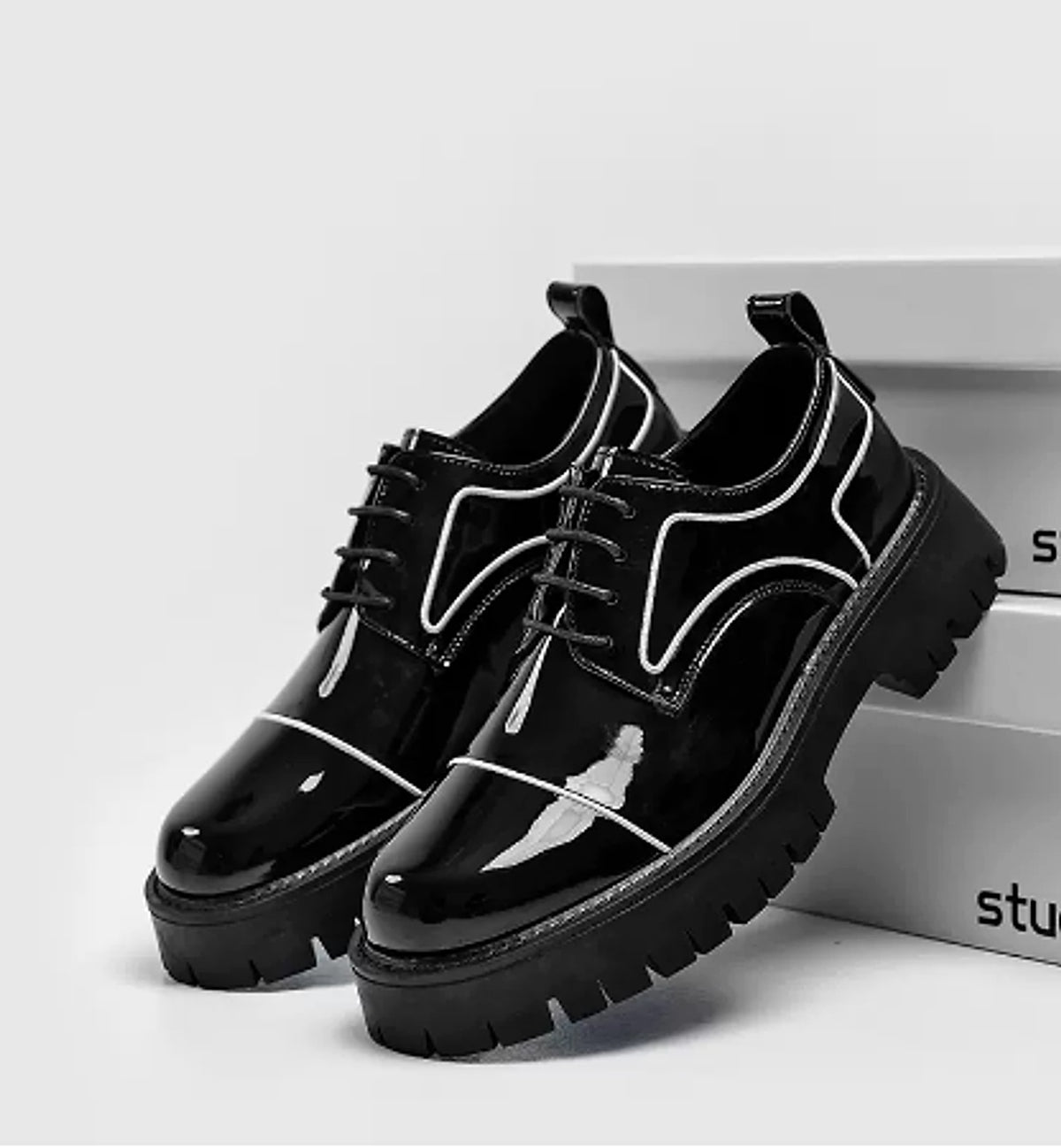 Fall New  Men's  Shoe Height - enhanced image 1