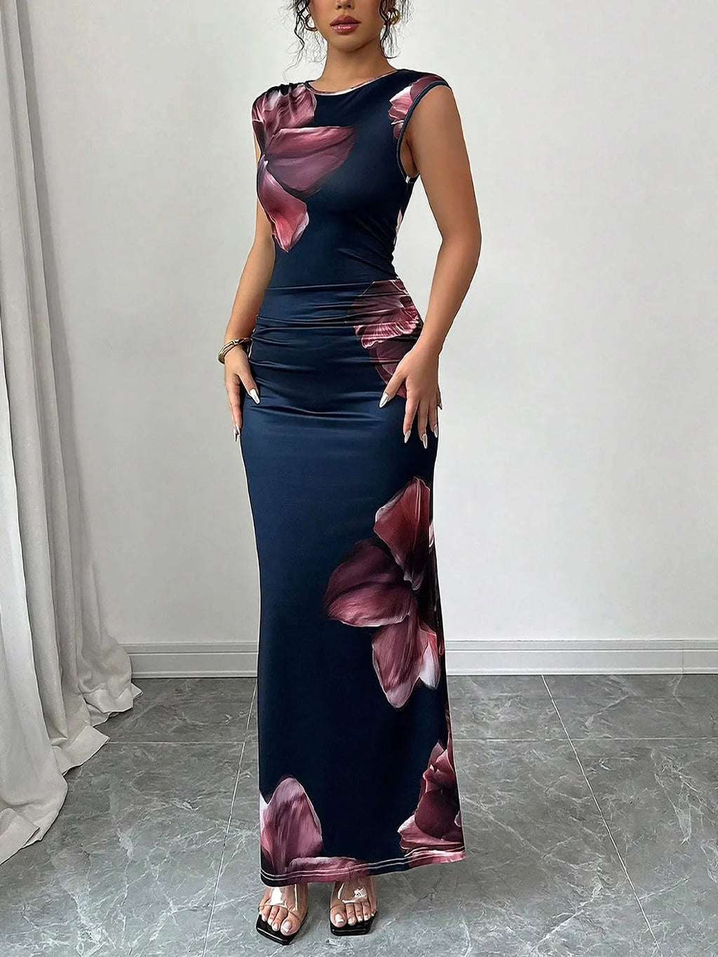 Floral Print Sleeveless Bodycon Maxi Dress - enhanced image 1