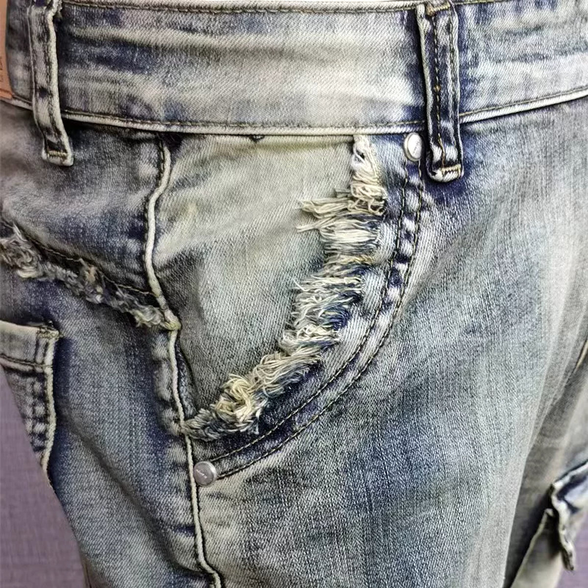 Men's Personality All-matching Fashion Casual Ripped Jeans - enhanced image 1
