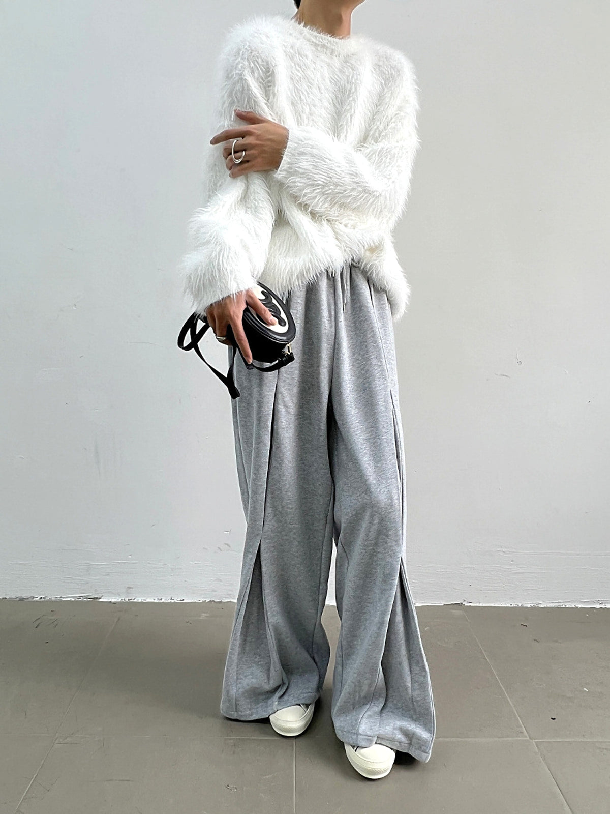 Pure Color All-matching Round Neck Pullover Thickened Mink Sweater Men - enhanced image 1