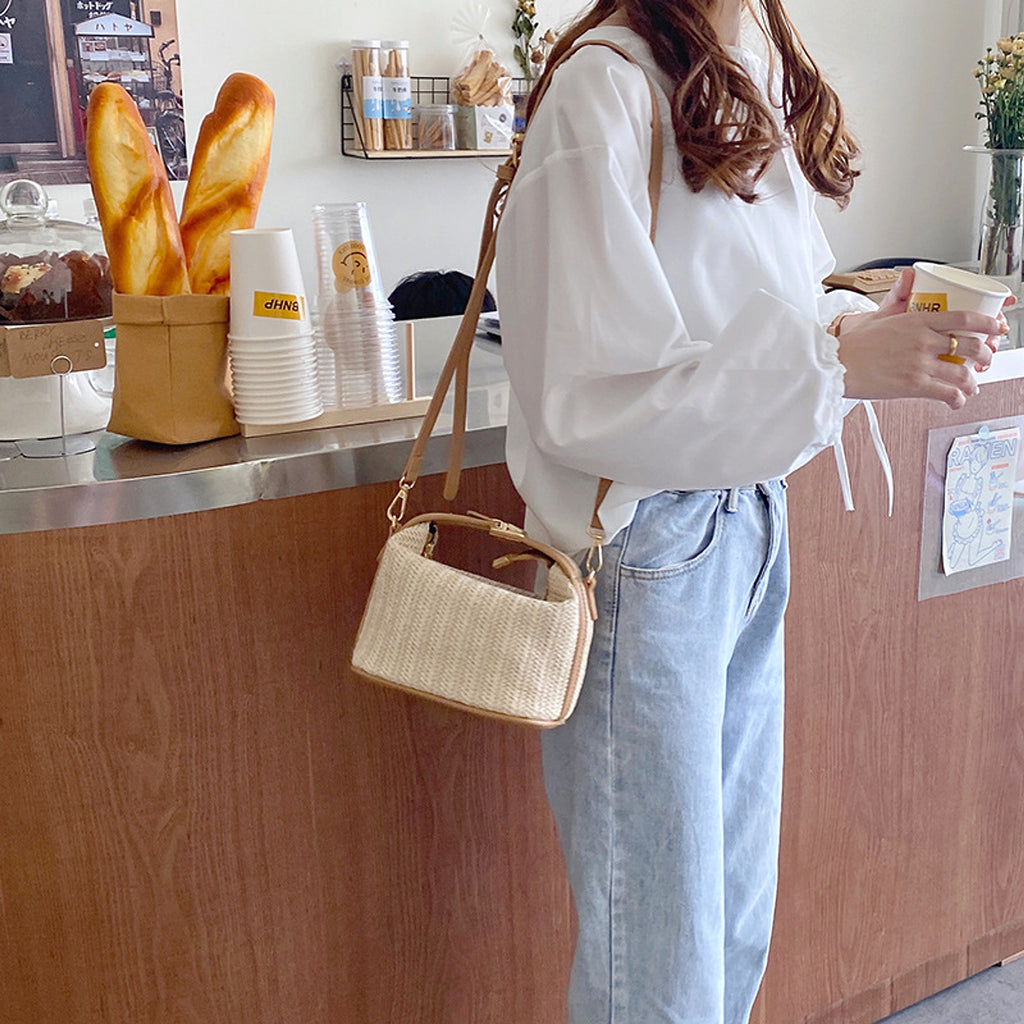 SolunaWeave™ – Urban Straw Zip Bag - enhanced image 1