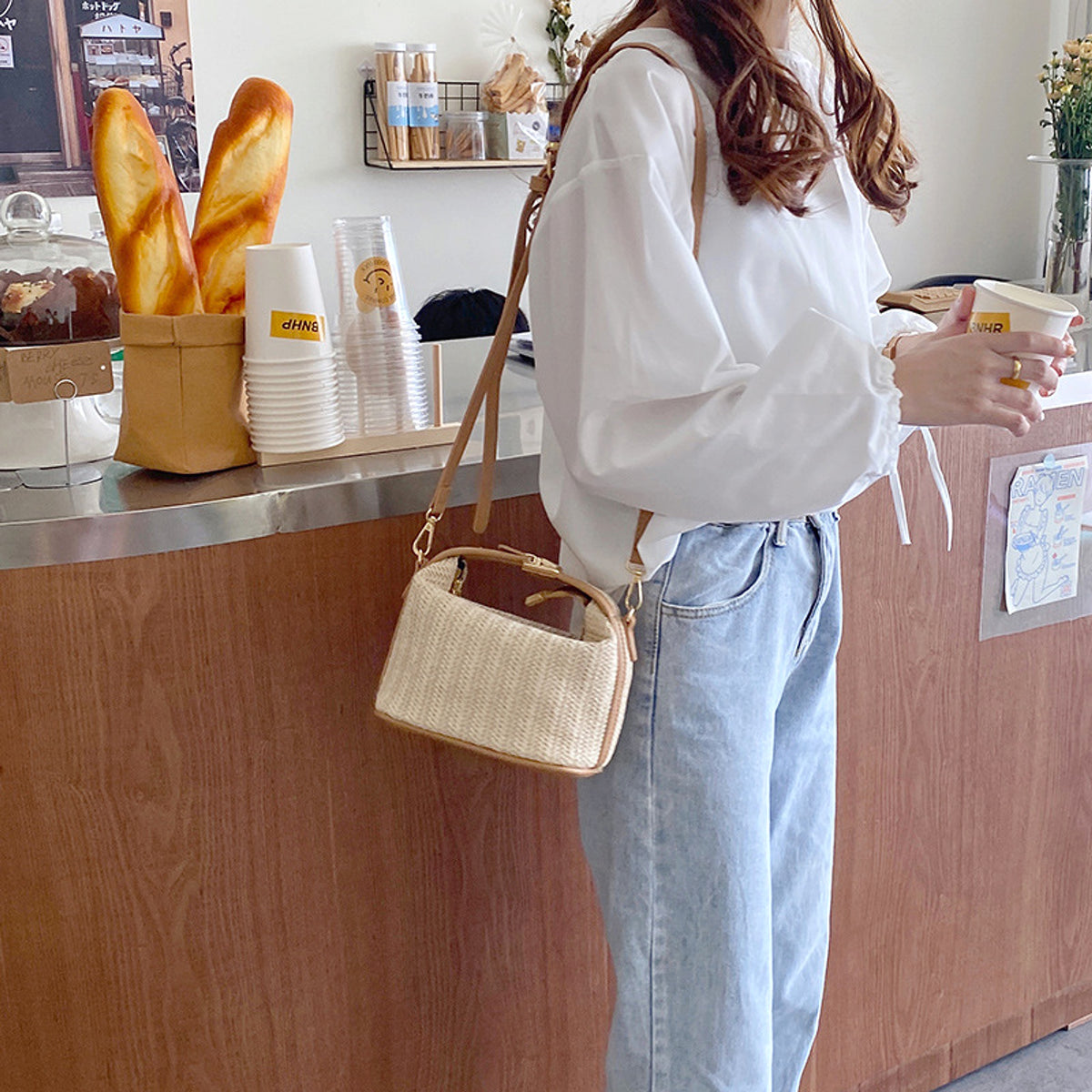 SolunaWeave™ – Urban Straw Zip Bag - enhanced image 1