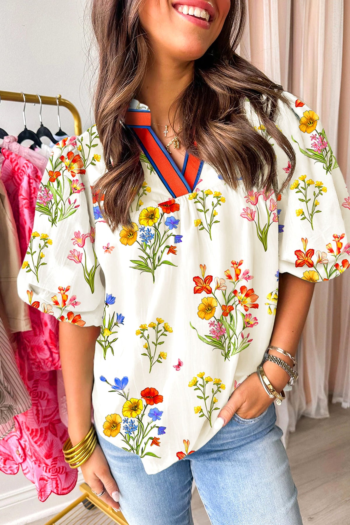 White Floral Short Puff Sleeve Contrast V Neck Print Blouse - enhanced image 1