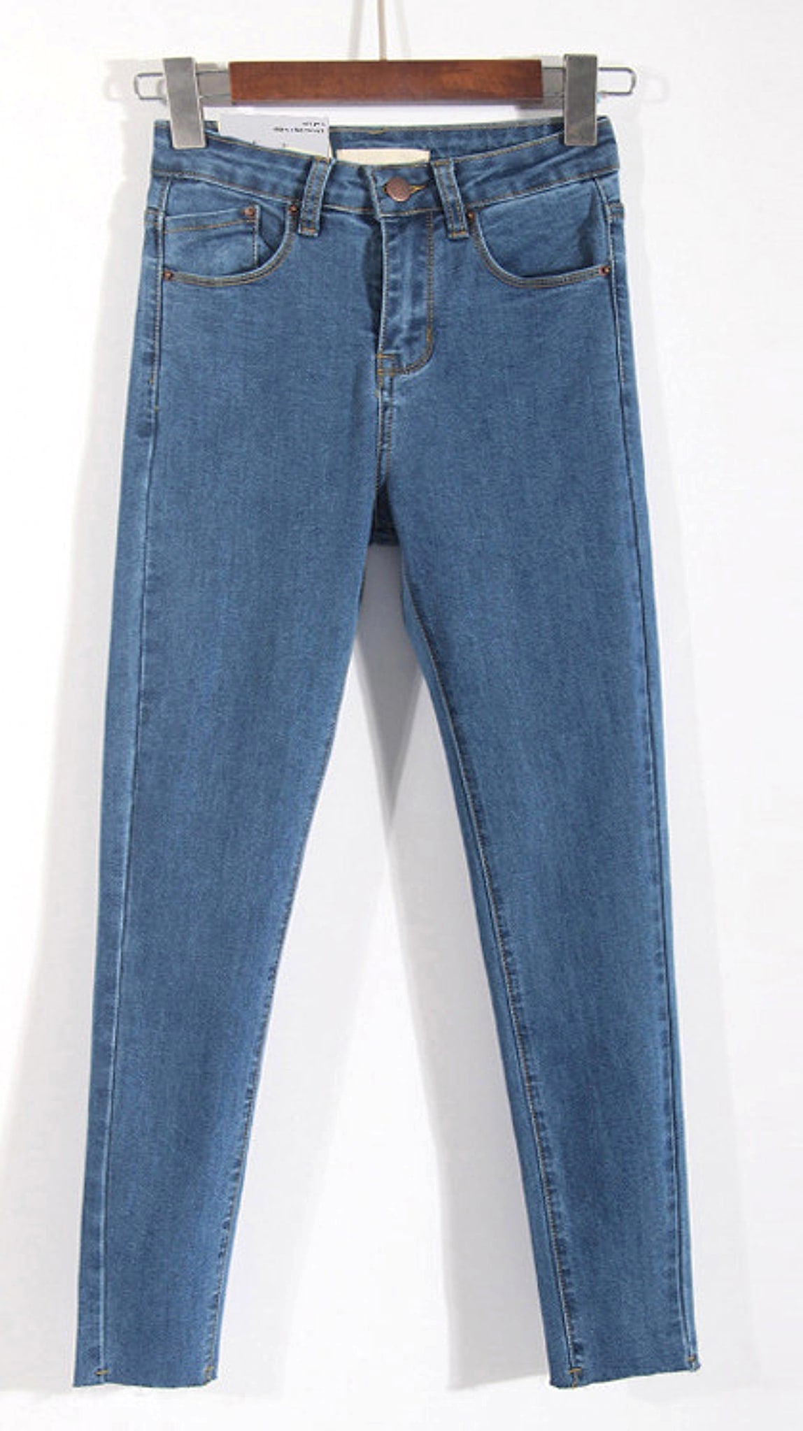 Women's  jeans - enhanced image 1