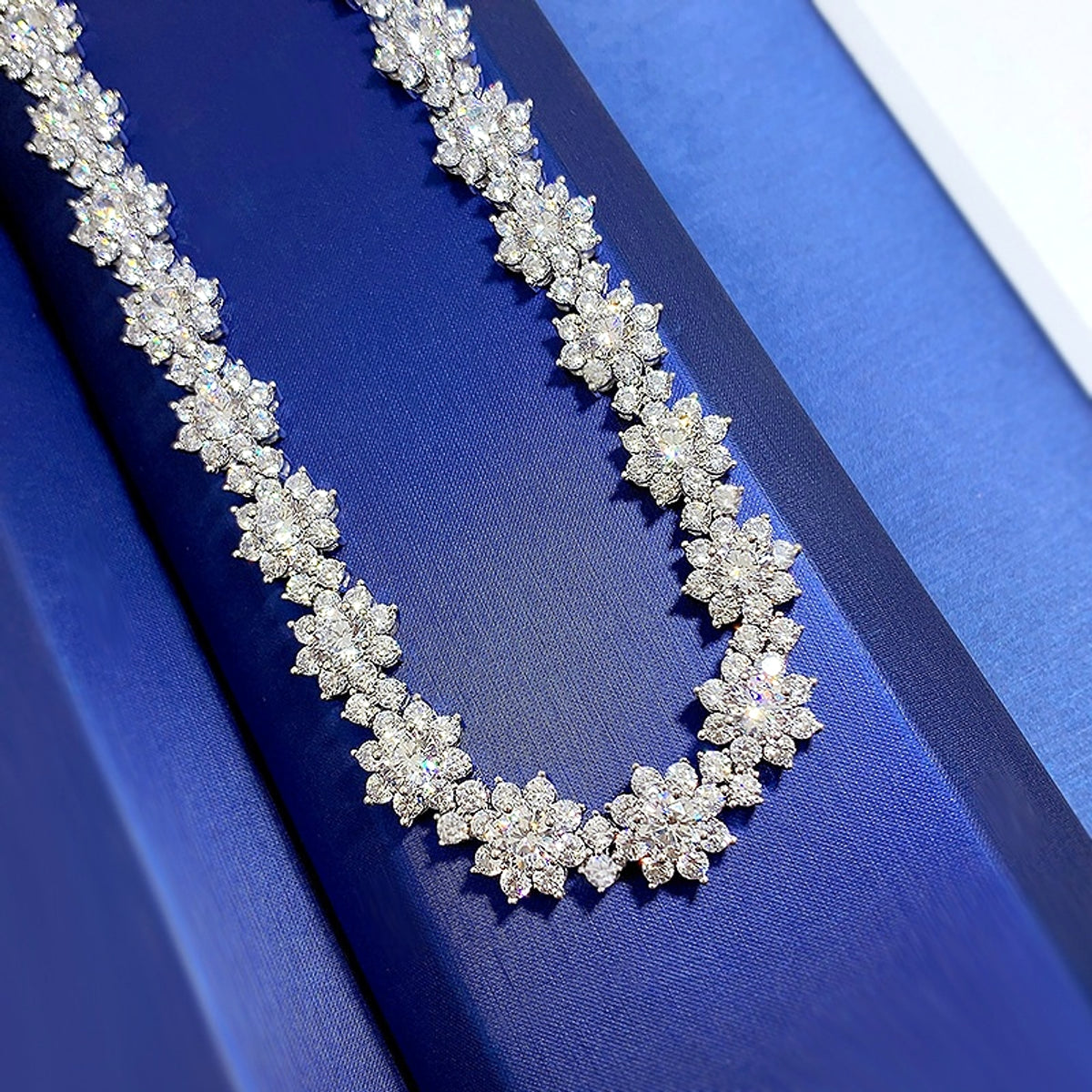 925 Silver High Carbon Diamond Sunflower Collarbone Chain - enhanced image 2