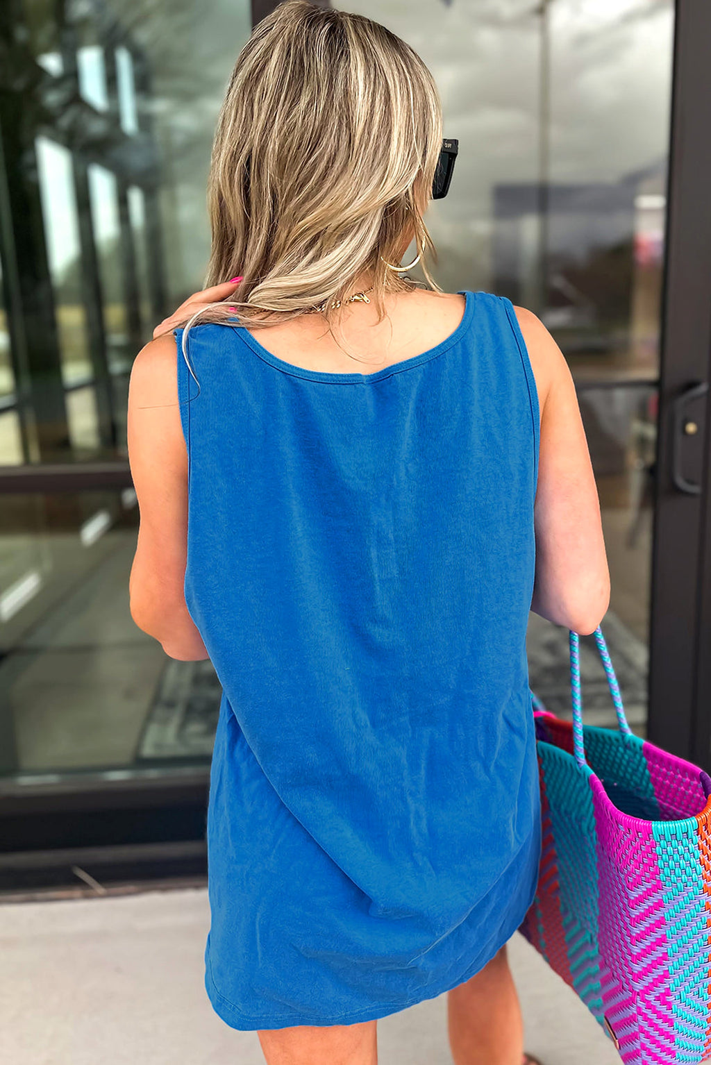 Blue Sun Graphic Casual Tank Top - enhanced image 2