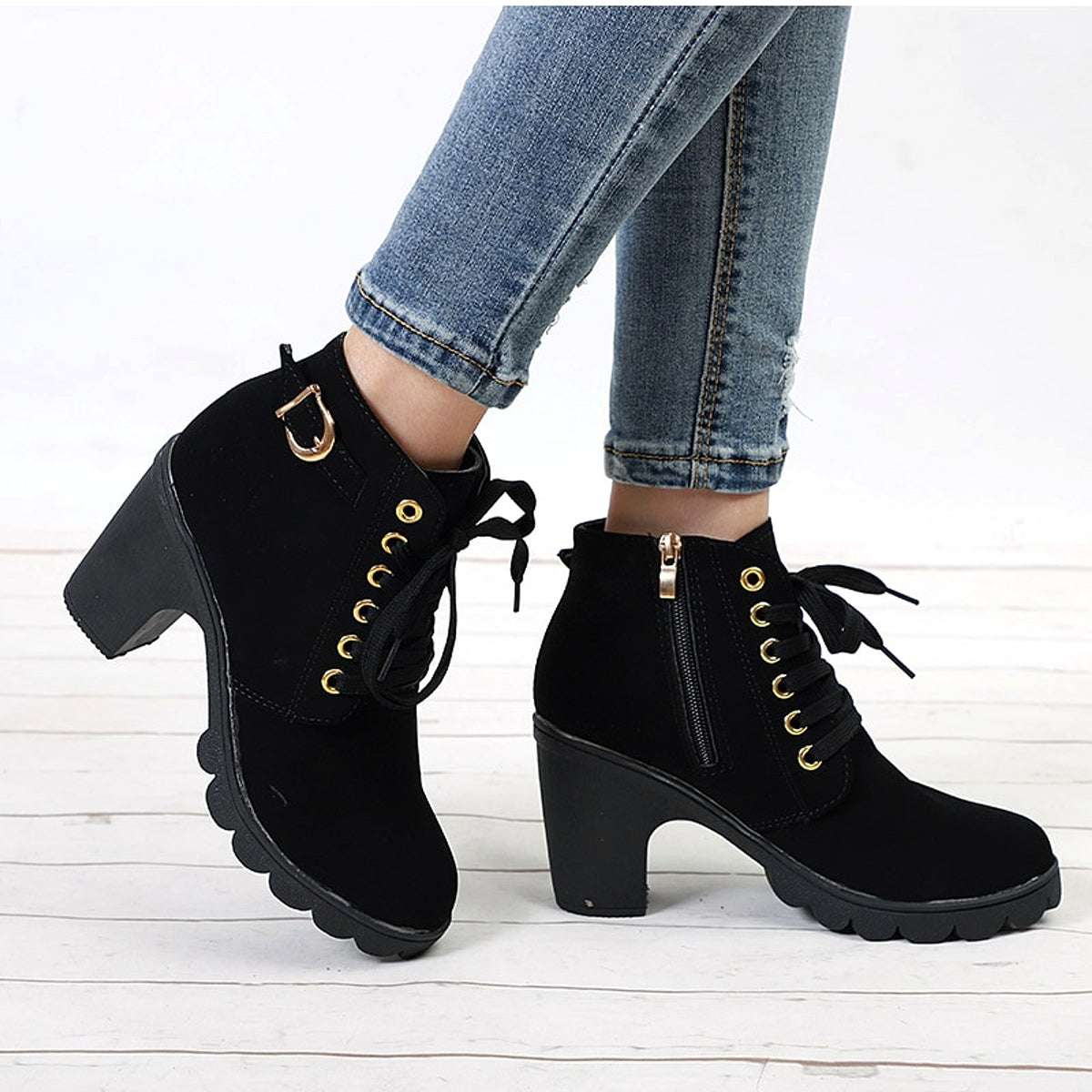 A.1 Cross strappy boots Women - enhanced image 2