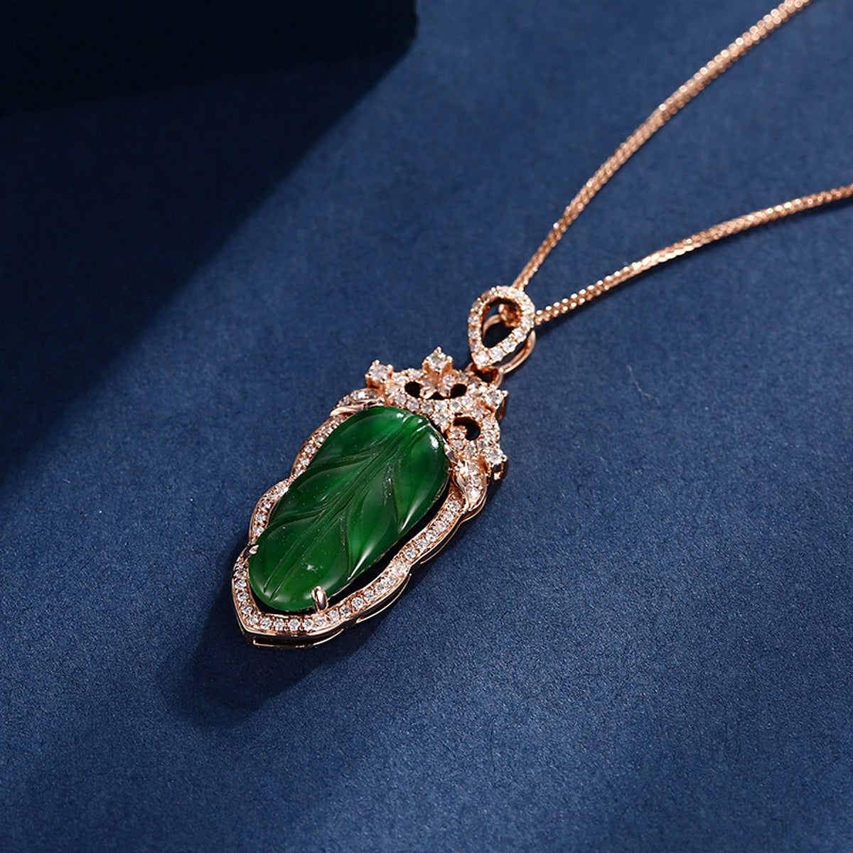 18K Gold Inlaid Emerald Necklace with Diamond Details - enhanced image 2