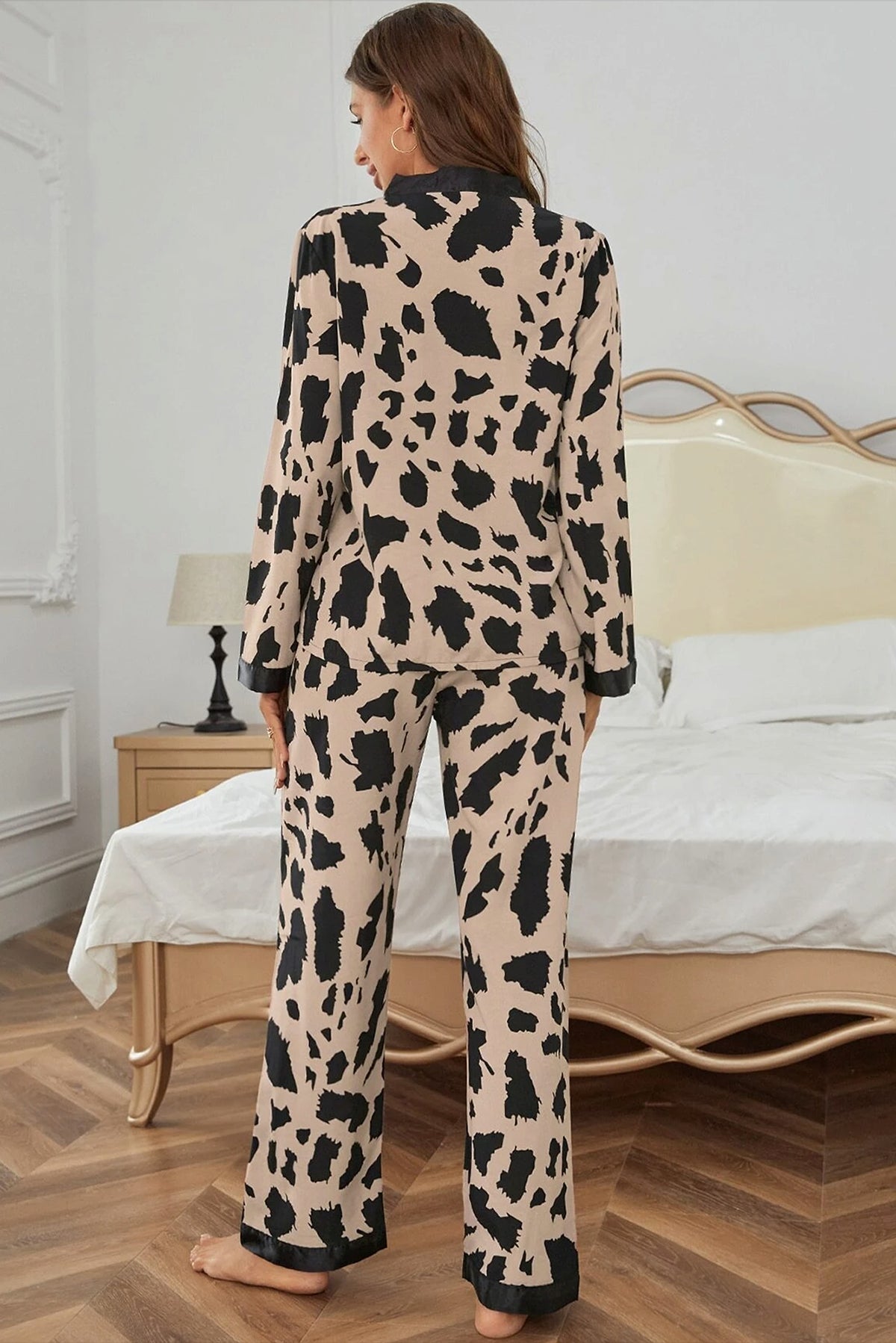 Khaki Cheetah Contrast Trim Loose Fit Two Piece Sleepwear - enhanced image 2