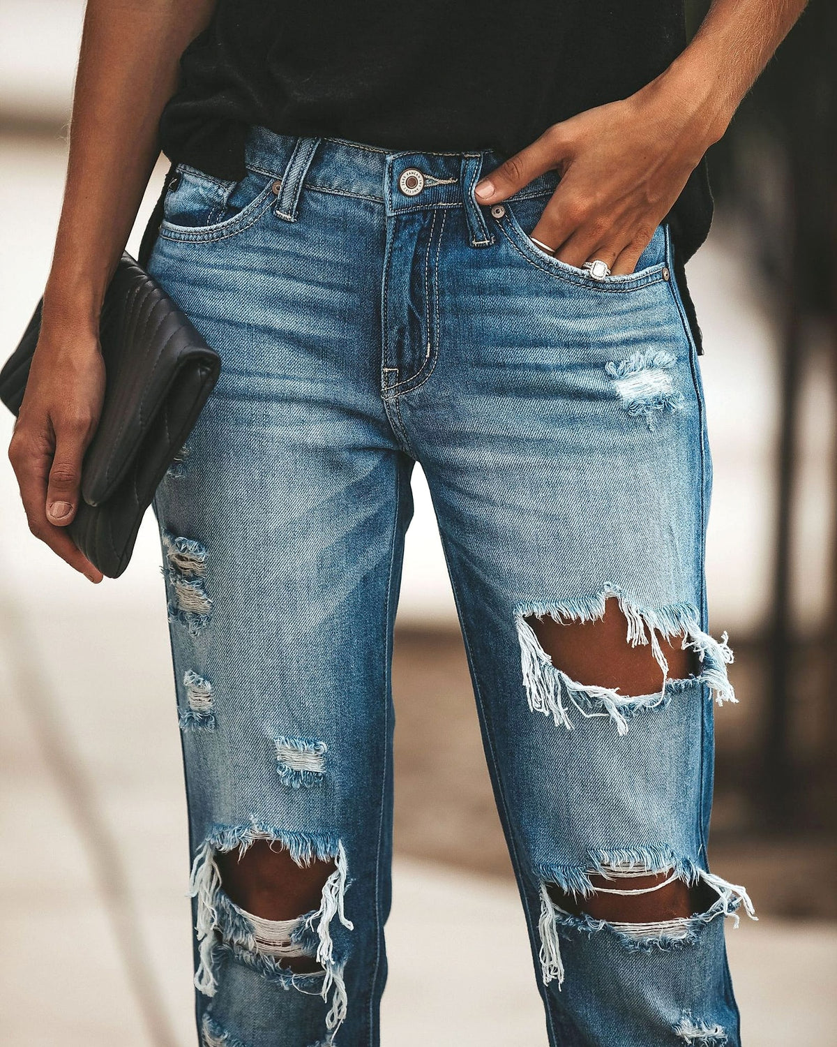 Large ripped jeans - enhanced image 2