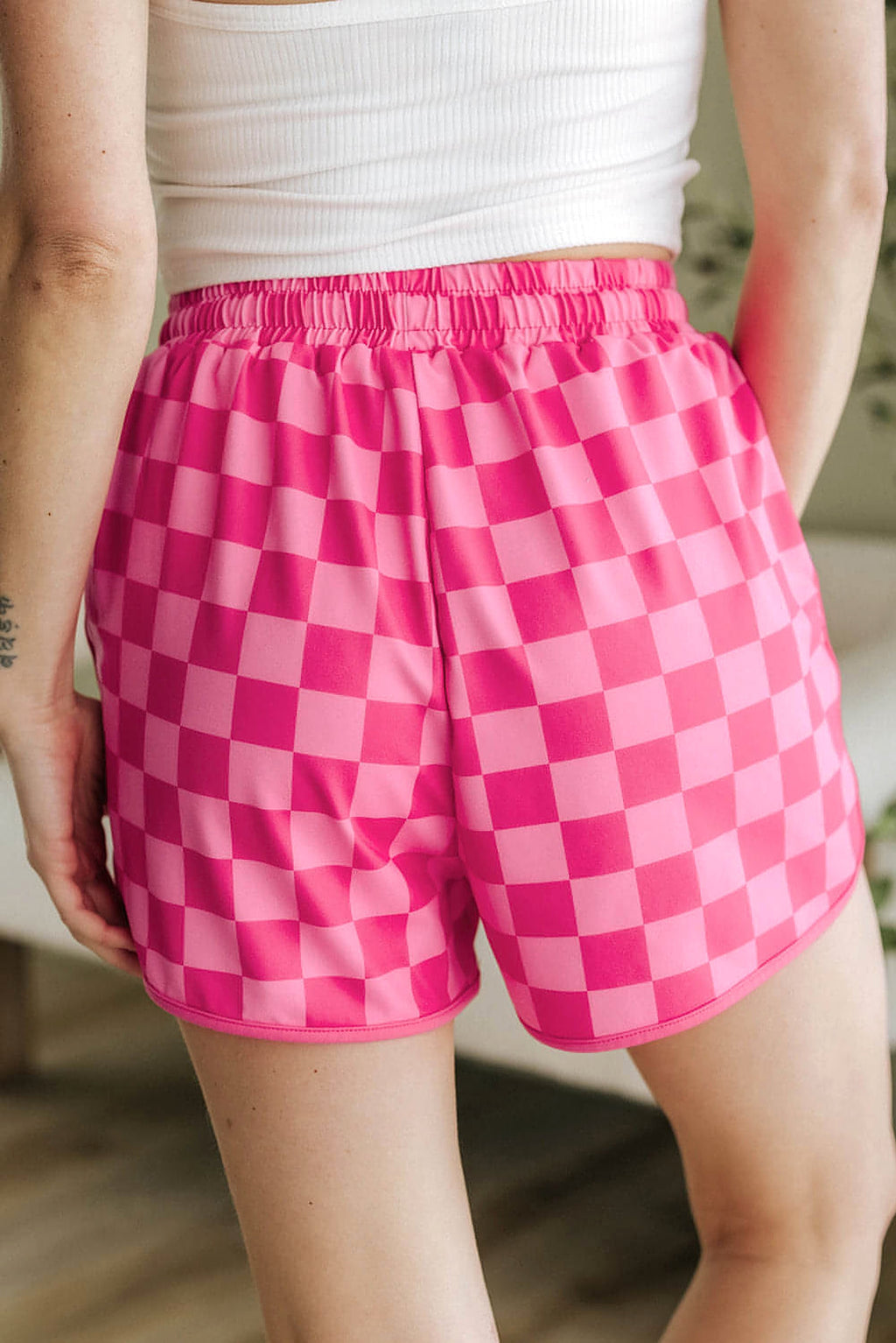 Rose Checkered Drawstring Elastic Waist Casual Shorts - enhanced image 2