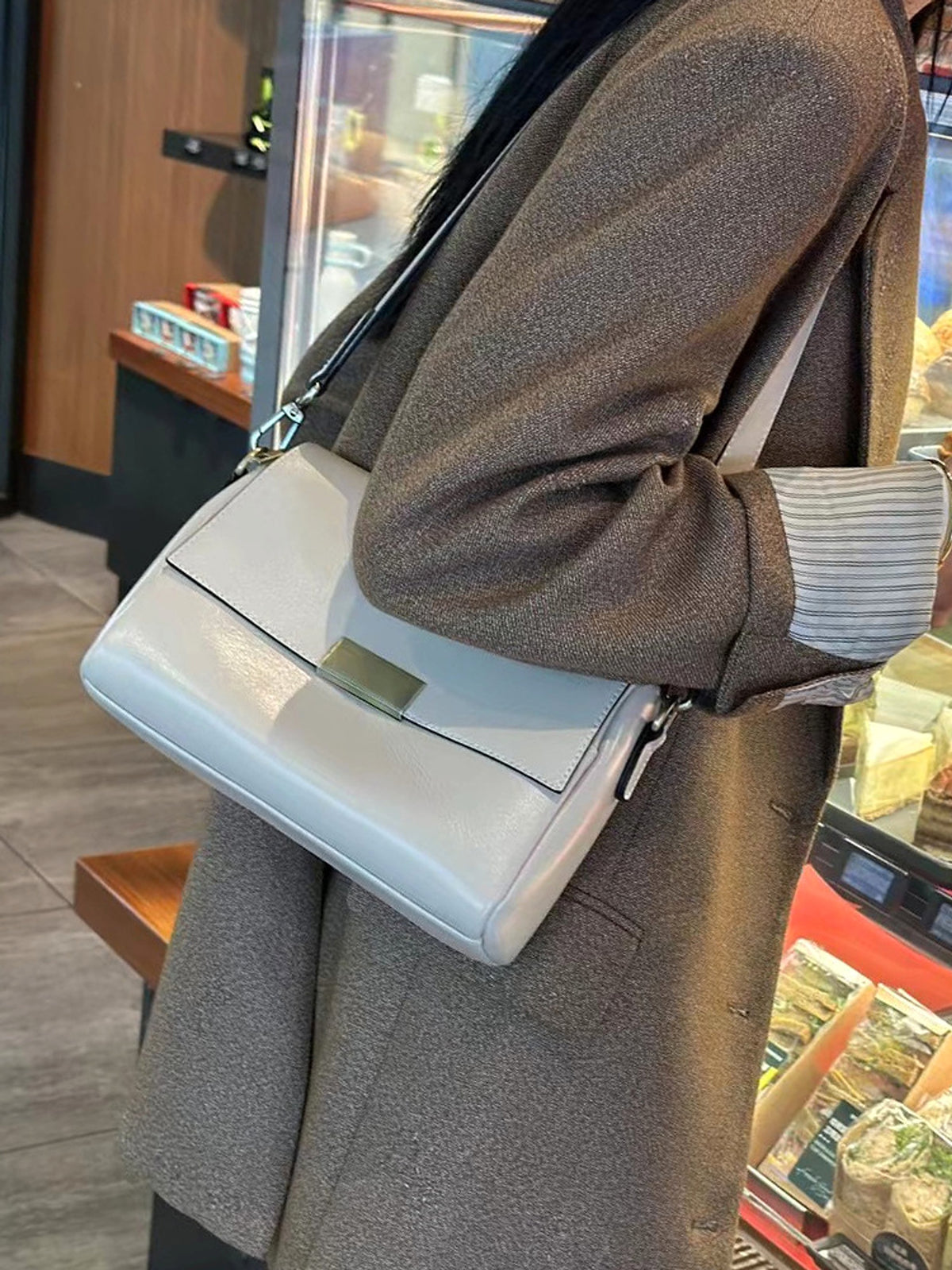SolunaLuxe™ – Heritage Grace Shoulder Bag - enhanced image 2