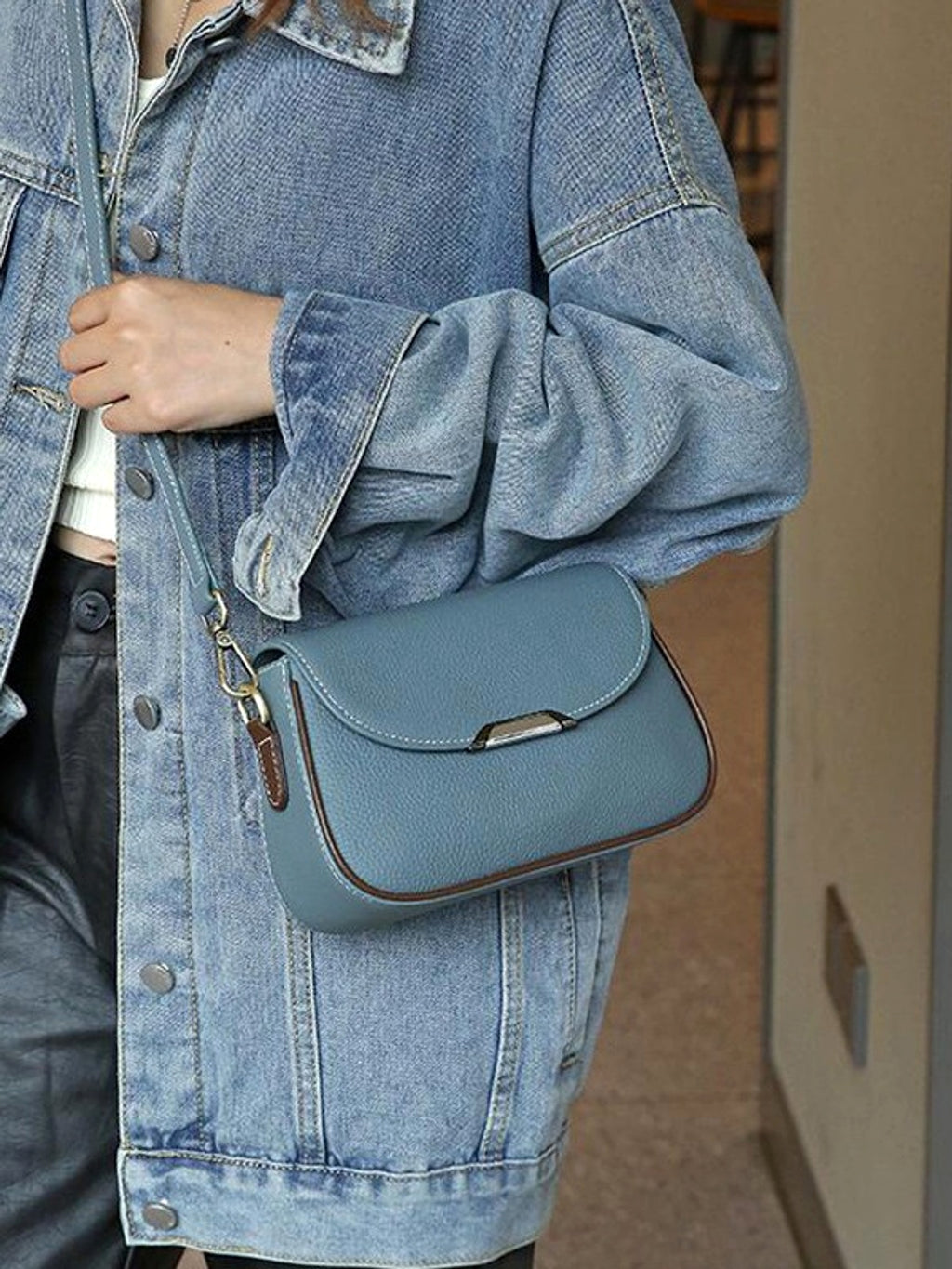 SolunaLuxe™ – Urban Nomad Square Bag - enhanced image 2