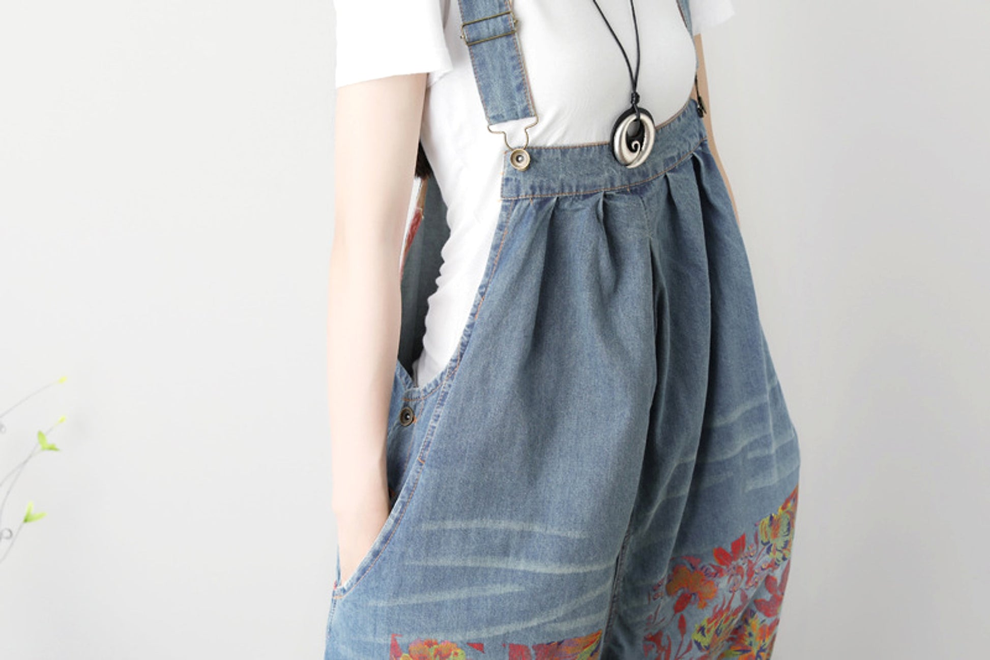Spring And Summer Women's Plus Size Printed Suspender Pants - enhanced image 2