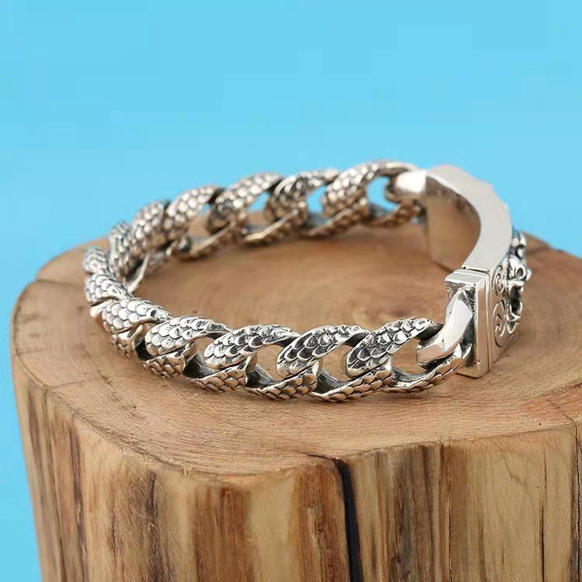 Vintage Dragon Pattern Sculpture Leading Men's Bracelet - enhanced image 2