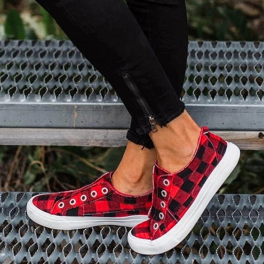 Women canvas shoes - enhanced image 2