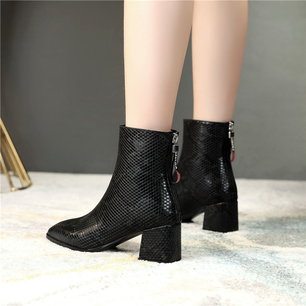 Women's boots with thick heel and large size - enhanced image 2