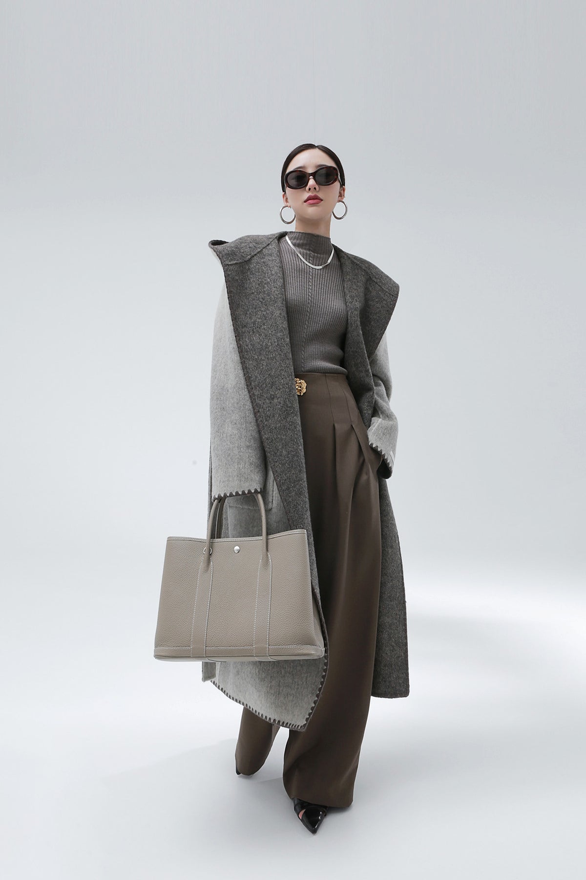 Women's Fashion Reversible Cashmere Coat – Luxury & Versatility - enhanced image 2