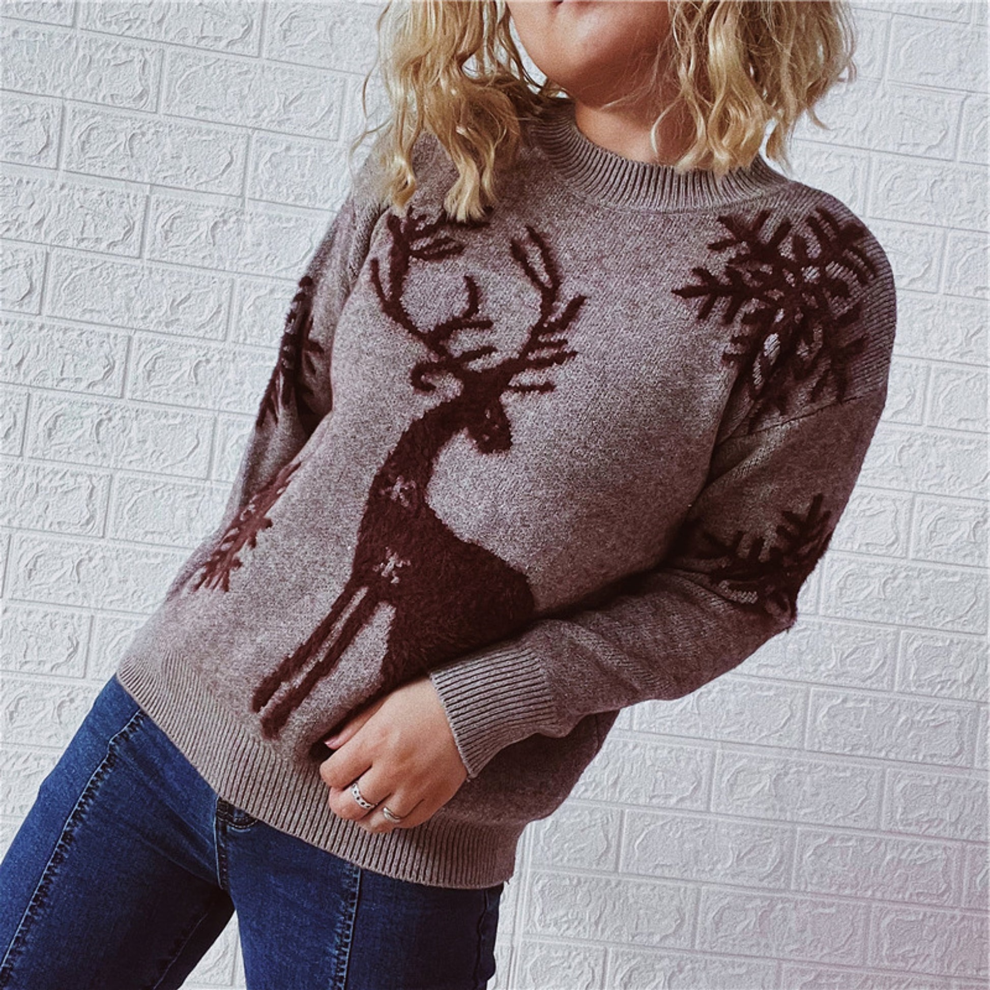 Women's Fashion Round Neck Long Sleeve Knitted Christmas Sweater - enhanced image 2
