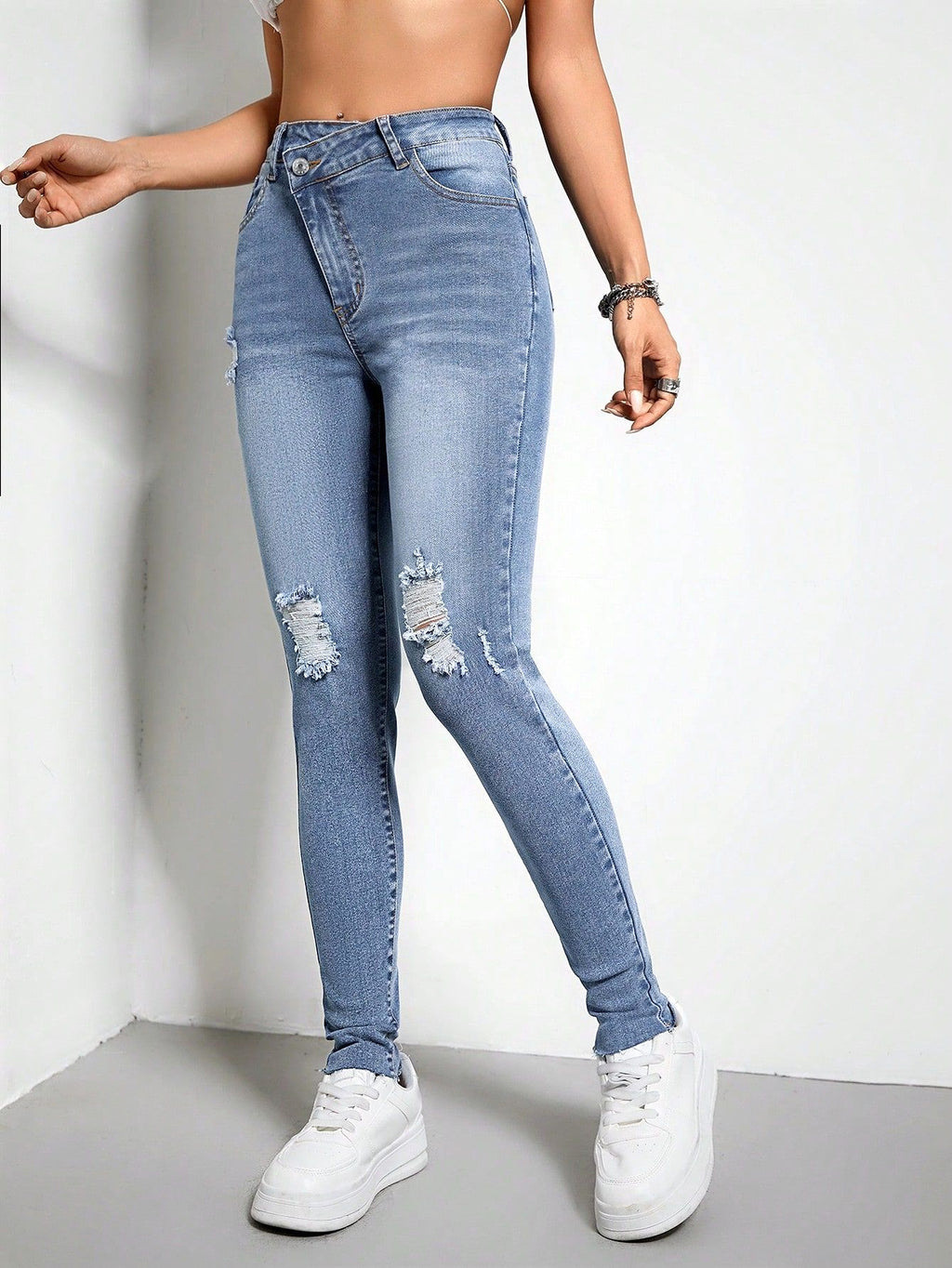 Women's Slim Fit Skinny Jeans - enhanced image 2