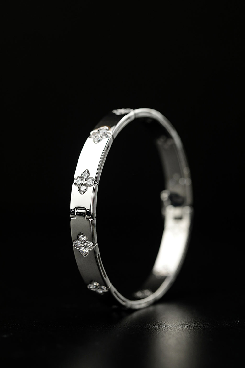 LuxeJewels™ – Vintage Clover 925 Silver Bracelet - enhanced image 2
